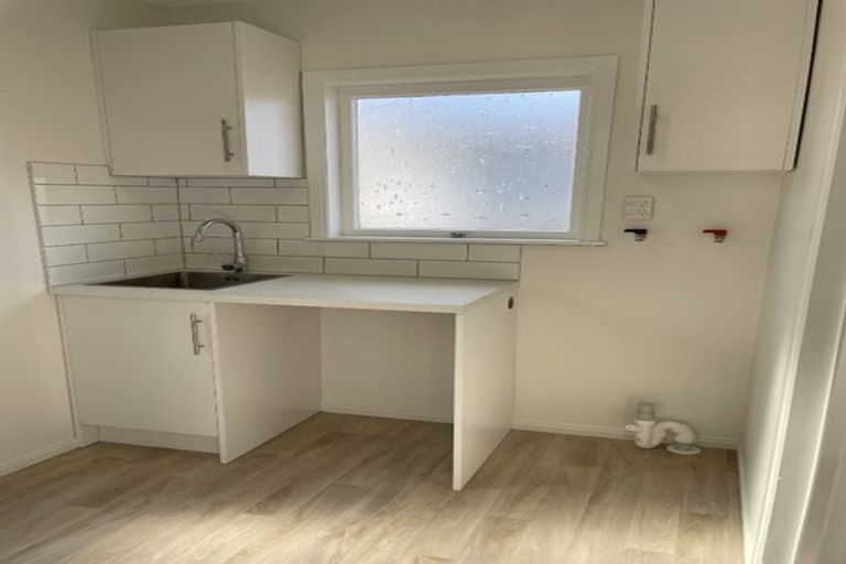 Photo of property in 56 Beechdale Crescent, Pakuranga Heights, Auckland, 2010