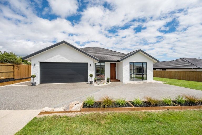 Photo of property in 12 Koi Crescent, Mapua, 7005