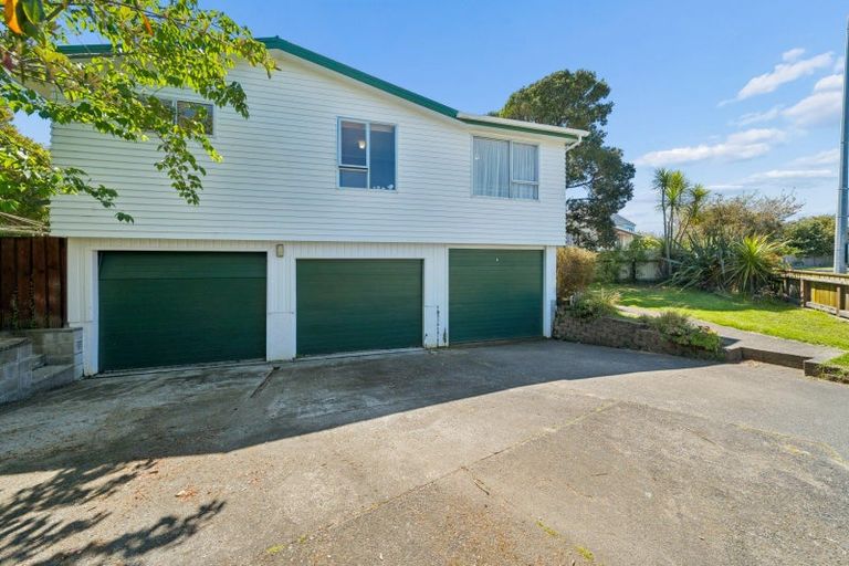 Photo of property in 37 Te Kupe Road, Paraparaumu Beach, Paraparaumu, 5032