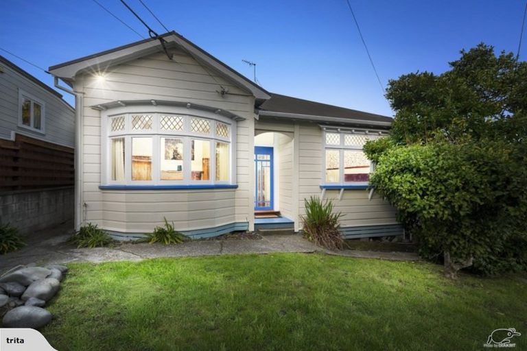 Photo of property in 77 Wright Street, Mount Cook, Wellington, 6021
