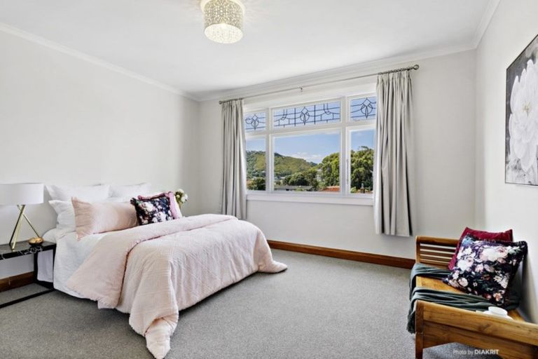 Photo of property in 54 Severn Street, Island Bay, Wellington, 6023