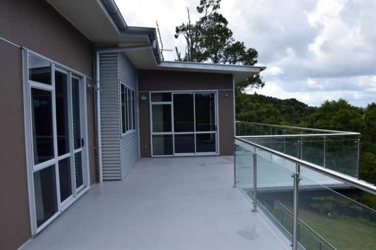 Photo of property in 37 Welsh Hills Road, Swanson, Auckland, 0614