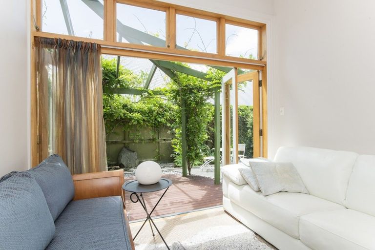 Photo of property in 27 Stout Street, Whataupoko, Gisborne, 4010