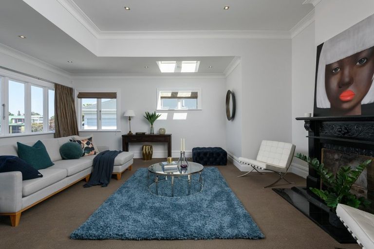 Photo of property in 11 Central Terrace, Kelburn, Wellington, 6012
