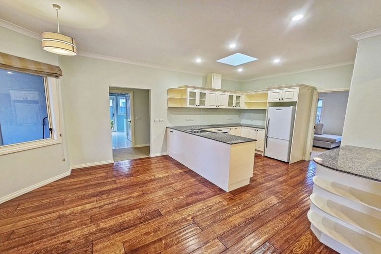 Photo of property in 16 Palliser Place, Poraiti, Napier, 4112