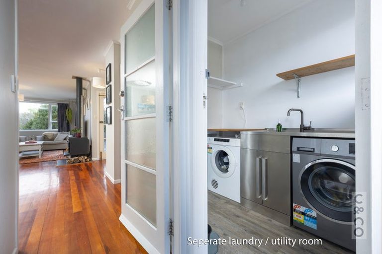 Photo of property in 17 Tapu Road, Huapai, Kumeu, 0810