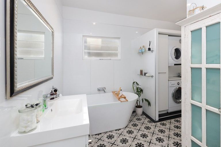 Photo of property in 69 Halifax Street, The Wood, Nelson, 7010