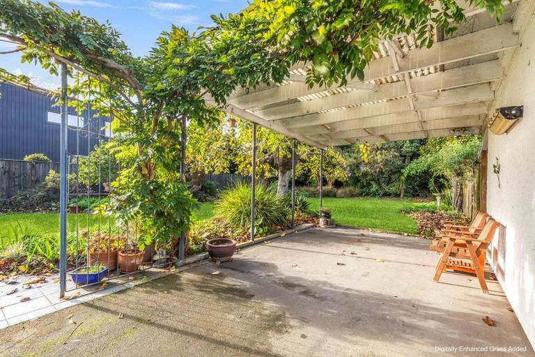 Photo of property in 6 Awatea Terrace, Hokowhitu, Palmerston North, 4410