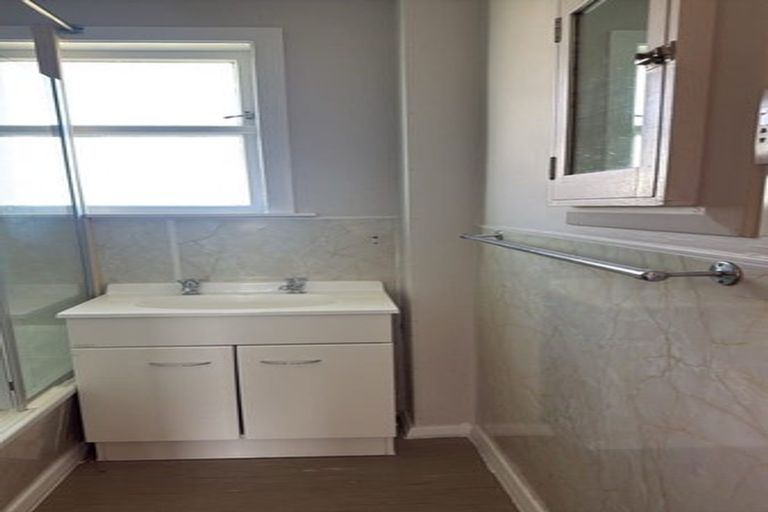 Photo of property in 32 Marsden Street, Hauraki, Auckland, 0622