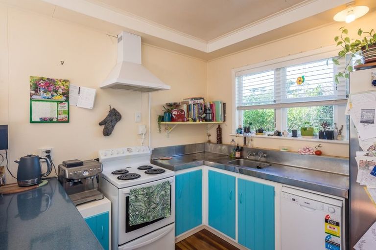 Photo of property in 35 Kiharoa Street, Otaki Beach, Otaki, 5512