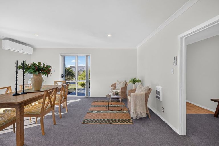 Photo of property in 43 Puhara Avenue, Parklands, Christchurch, 8083