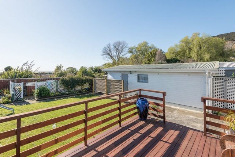 Photo of property in 671 Atawhai Crescent, Atawhai, Nelson, 7010