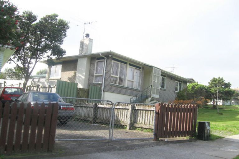 Photo of property in 105 Mungavin Avenue, Ranui, Porirua, 5024