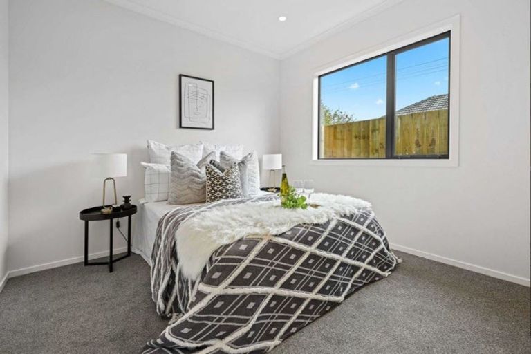 Photo of property in 2/48 Heath Street, Saint Andrews, Hamilton, 3200