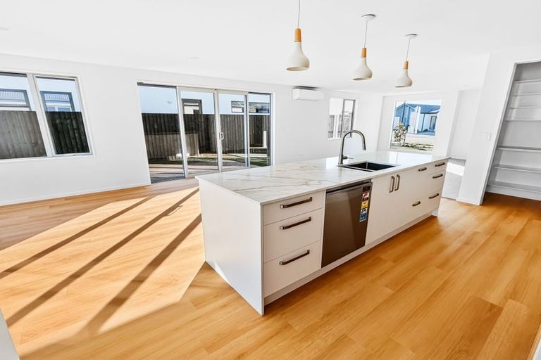 Photo of property in 5 Storr Close, Halswell, Christchurch, 8025