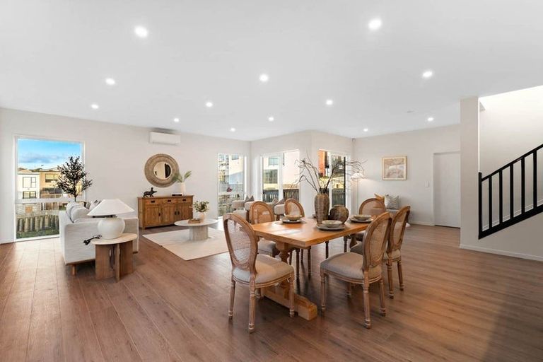 Photo of property in 36 Baumea Rise, Massey, Auckland, 0614