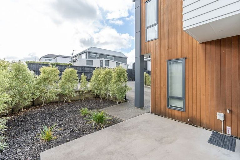 Photo of property in 9/15 Onukutara Place, Huntington, Hamilton, 3281