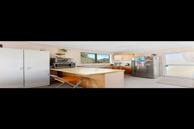 Photo of property in 9-11 Thimble Lane, Whitby, Porirua, 5024