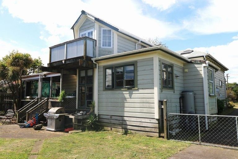 Photo of property in 55 Gonville Avenue, Gonville, Whanganui, 4501