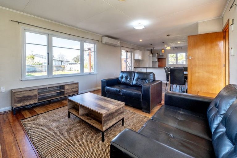 Photo of property in 42 Shackleton Street, Maraenui, Napier, 4110