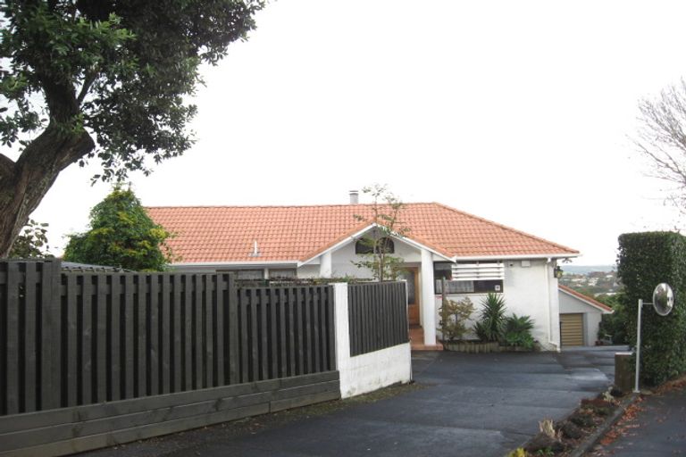 Photo of property in 69 Mellons Bay Road, Mellons Bay, Auckland, 2014