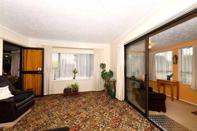 Photo of property in 1/159 Sawyers Arms Road, Northcote, Christchurch, 8052