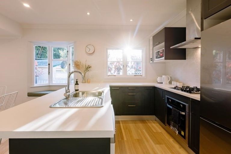 Photo of property in 9 Minchin Crescent, St Andrews, Hamilton, 3200