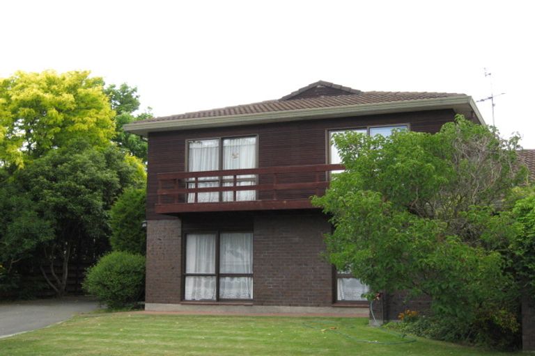 Photo of property in 2 Swithland Place, Avonhead, Christchurch, 8042