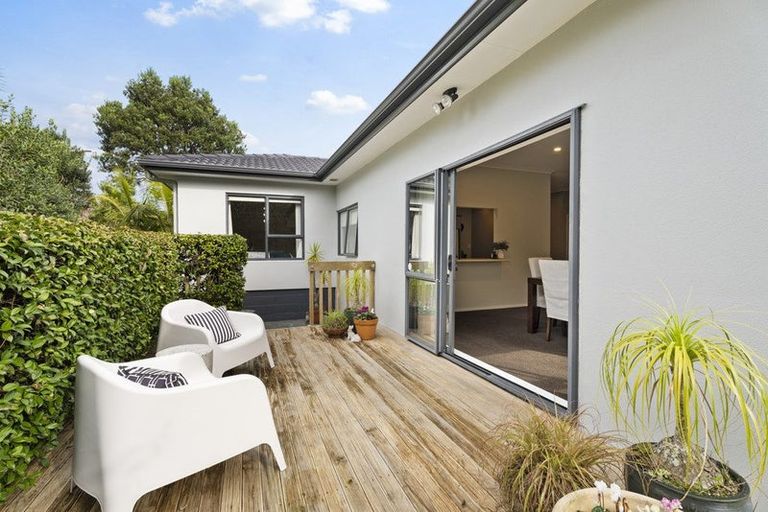 Photo of property in 17 Pitoitoi Avenue, Greenhithe, Auckland, 0632