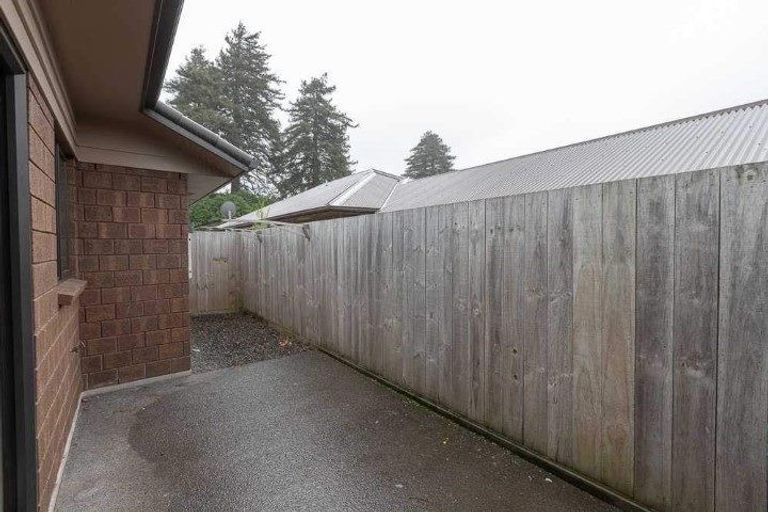 Photo of property in 5/108 Old Farm Road, Hamilton East, Hamilton, 3216