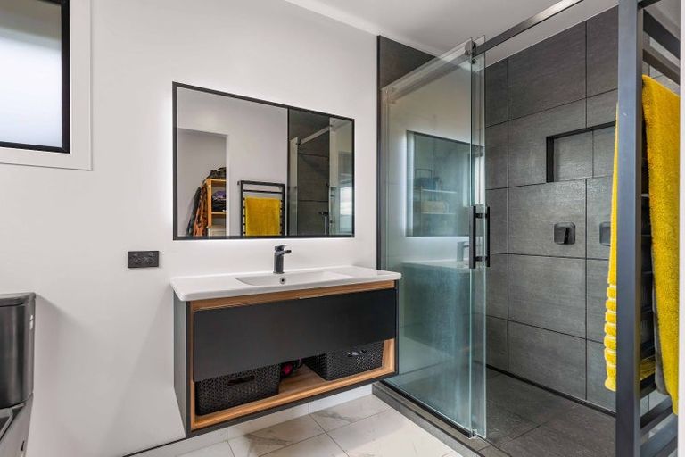 Photo of property in 5 Manatu Close, Whangamata, 3691