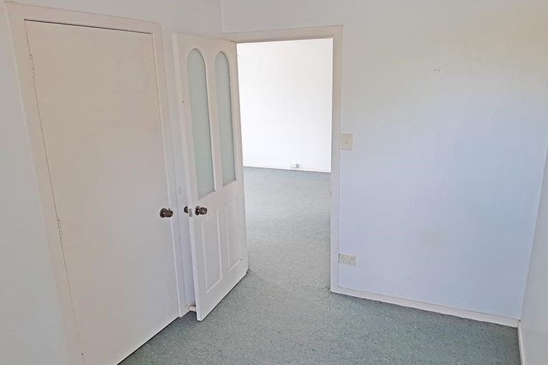 Photo of property in 42 Mildmay Road, Henderson, Auckland, 0610