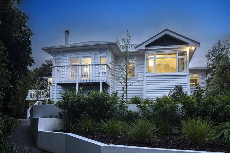 Photo of property in 2 Whareora Terrace, Cashmere, Christchurch, 8022