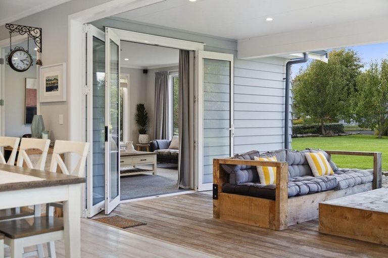 Photo of property in 1557 Waiuku Road, Waiuku, 2681