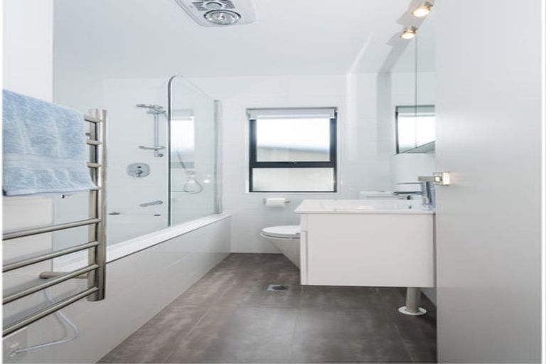 Photo of property in 48 Makamaka Lane, Albany Heights, Auckland, 0632