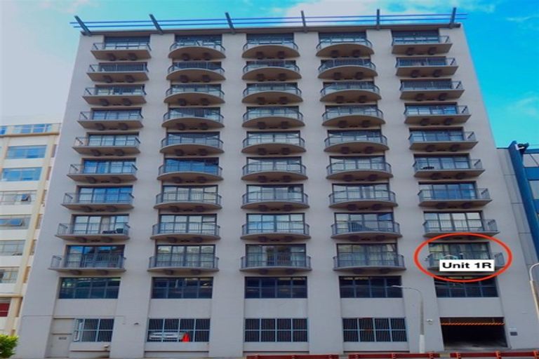 Photo of property in Atrium Towers, 1r/154 The Terrace, Wellington Central, Wellington, 6011
