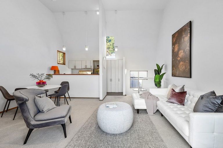 Photo of property in 83b Majoribanks Street, Mount Victoria, Wellington, 6011