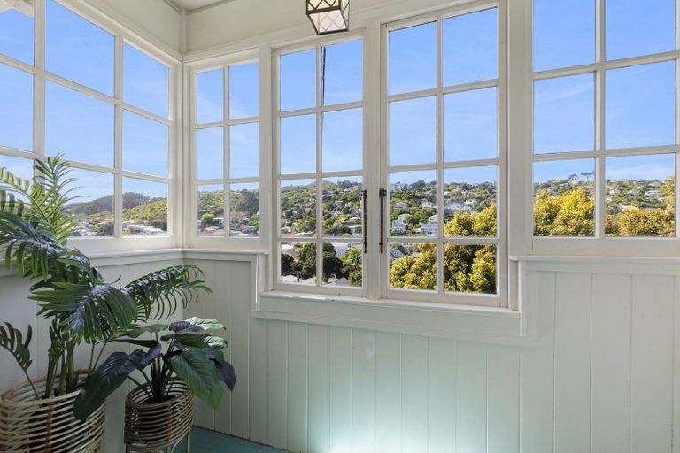 Photo of property in 22 Waikato Street, Island Bay, Wellington, 6023