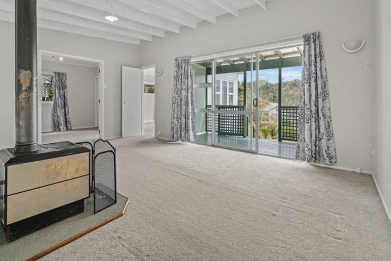 Photo of property in 22 Otanerua Road, Hatfields Beach, Orewa, 0931