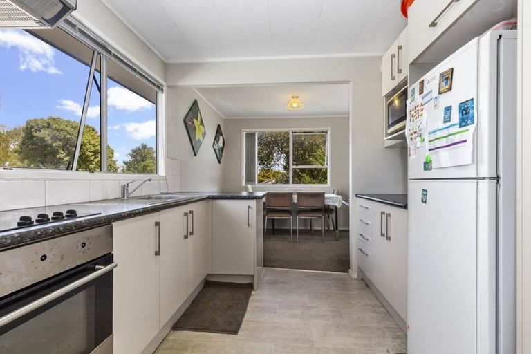 Photo of property in 4 Rako Place, Manurewa, Auckland, 2102