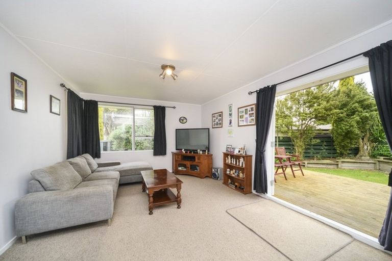Photo of property in 1 Grant Place, Awapuni, Palmerston North, 4412