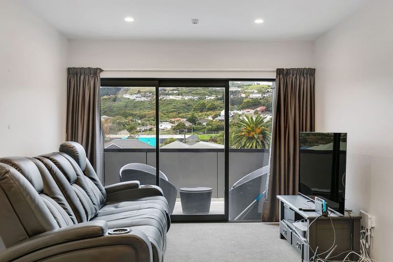 Photo of property in 3/232 Main Road, Tawa, Wellington, 5028