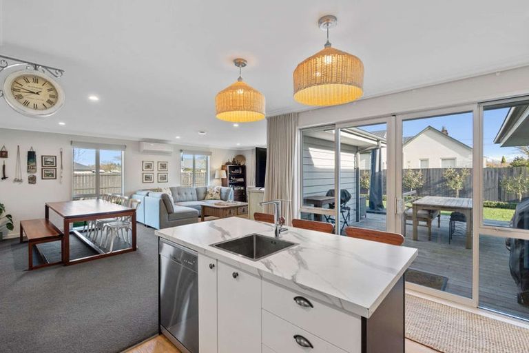 Photo of property in 5 Cressy Place, Darfield, 7510