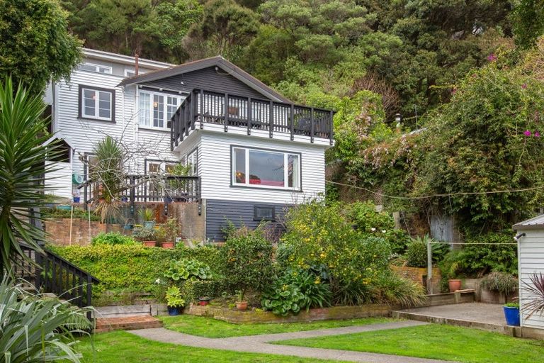 Photo of property in 22 Tawa Street, Eastbourne, Lower Hutt, 5013