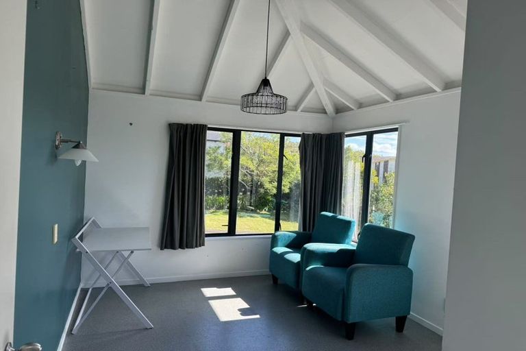 Photo of property in 58 Gladstone Road, Northcote, Auckland, 0627