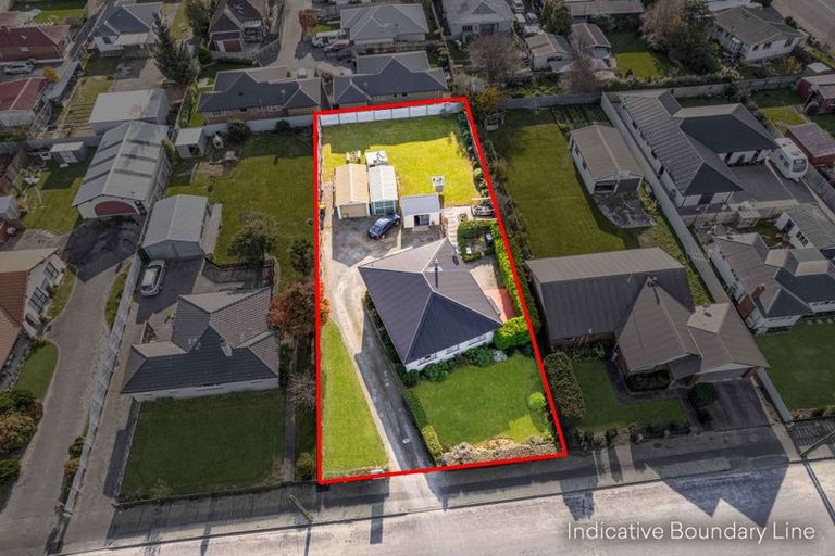 Photo of property in 70 Mcmurdo Street, Tinwald, Ashburton, 7700