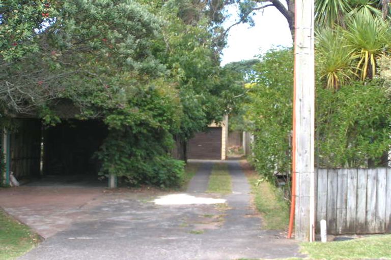 Photo of property in 2/5 Park Avenue, Northcote, Auckland, 0626