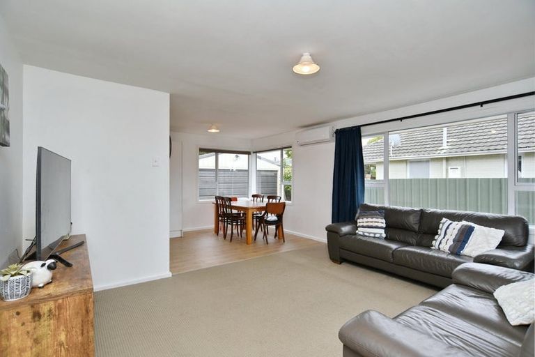 Photo of property in 187 Burwood Road, Burwood, Christchurch, 8083