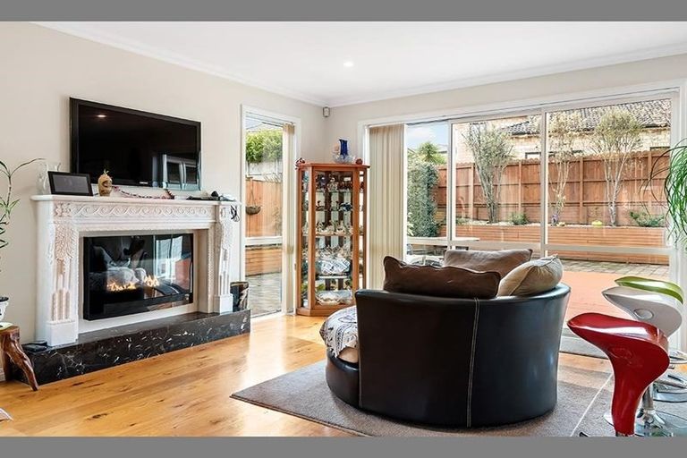 Photo of property in 5 Kilkelly Avenue, Pinehill, Auckland, 0632