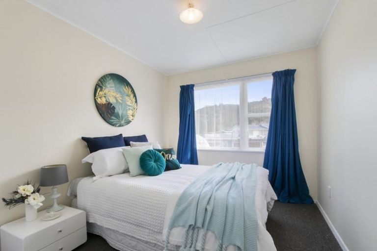 Photo of property in 17 Whitehall Street, Wainuiomata, Lower Hutt, 5014